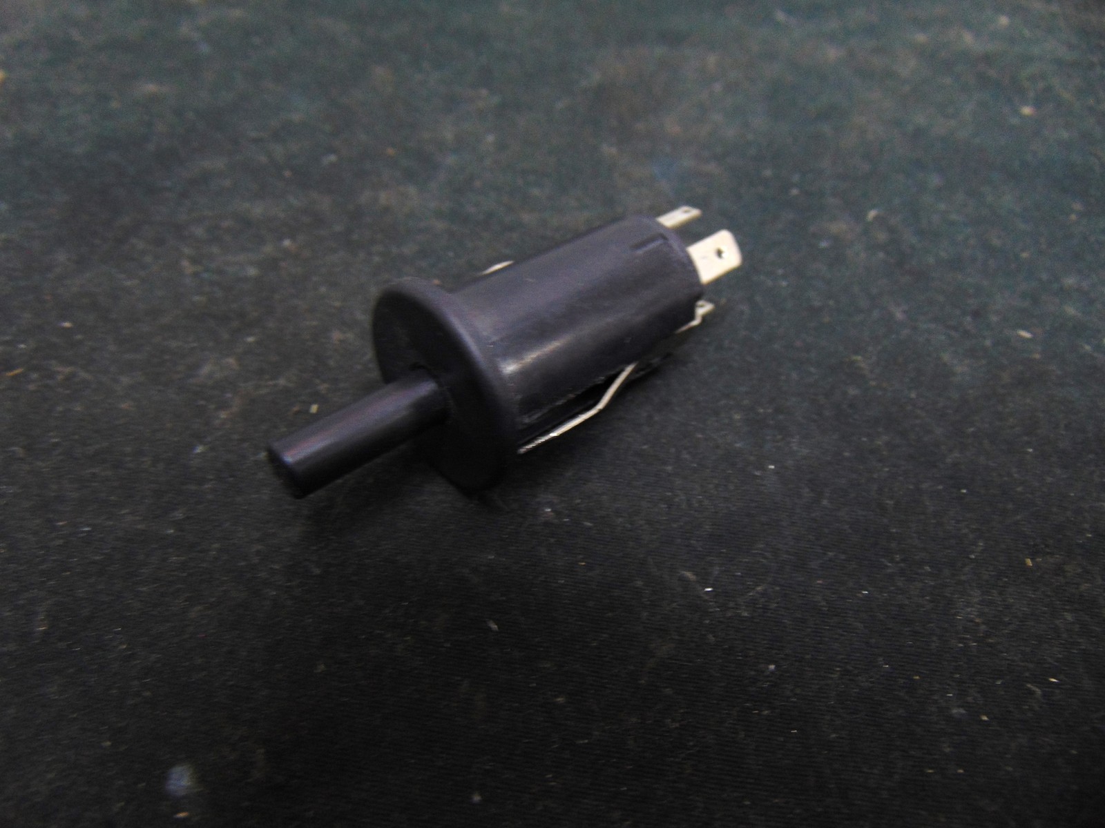 Frigidaire Electric Oven/Microwave GCWM3067AF Door Switch 808136601
