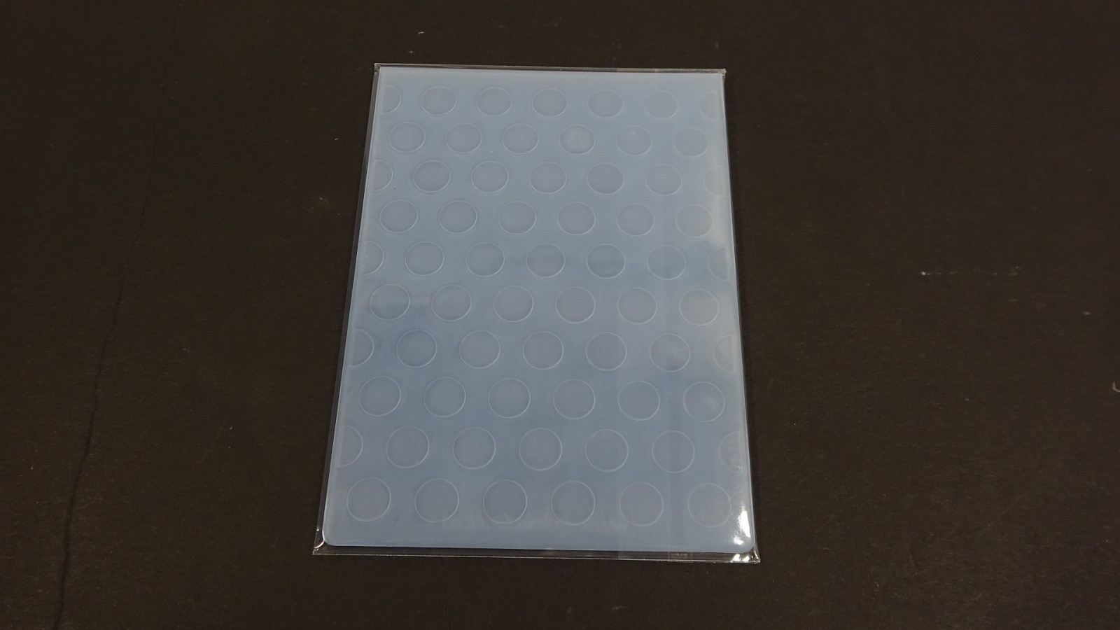 Lifestyle Crafts Quickutz Embossing Folder Small Circles