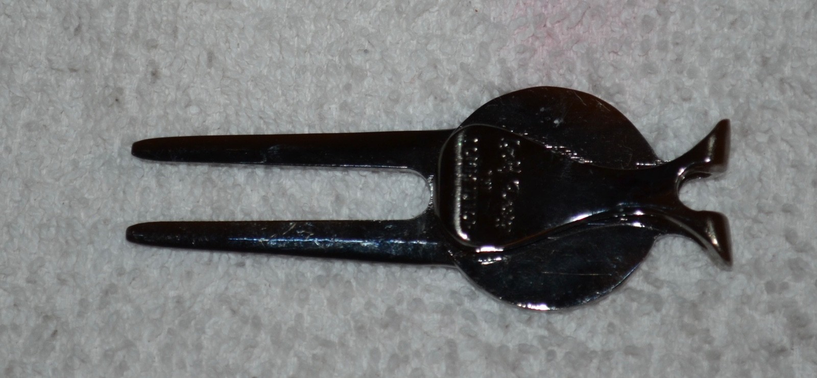 Magnamark Golf Divot Repair tool Designed by Compeittor