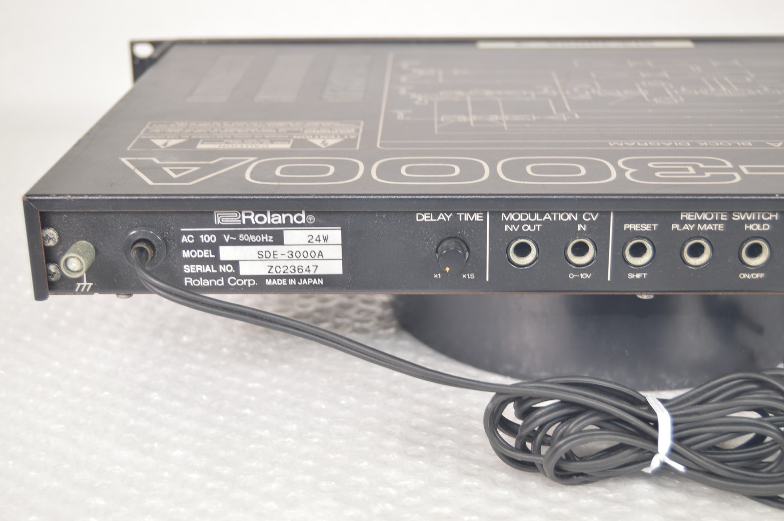 Roland SDE-3000A Digital Delay Echo Effect Processor Tested Excellent