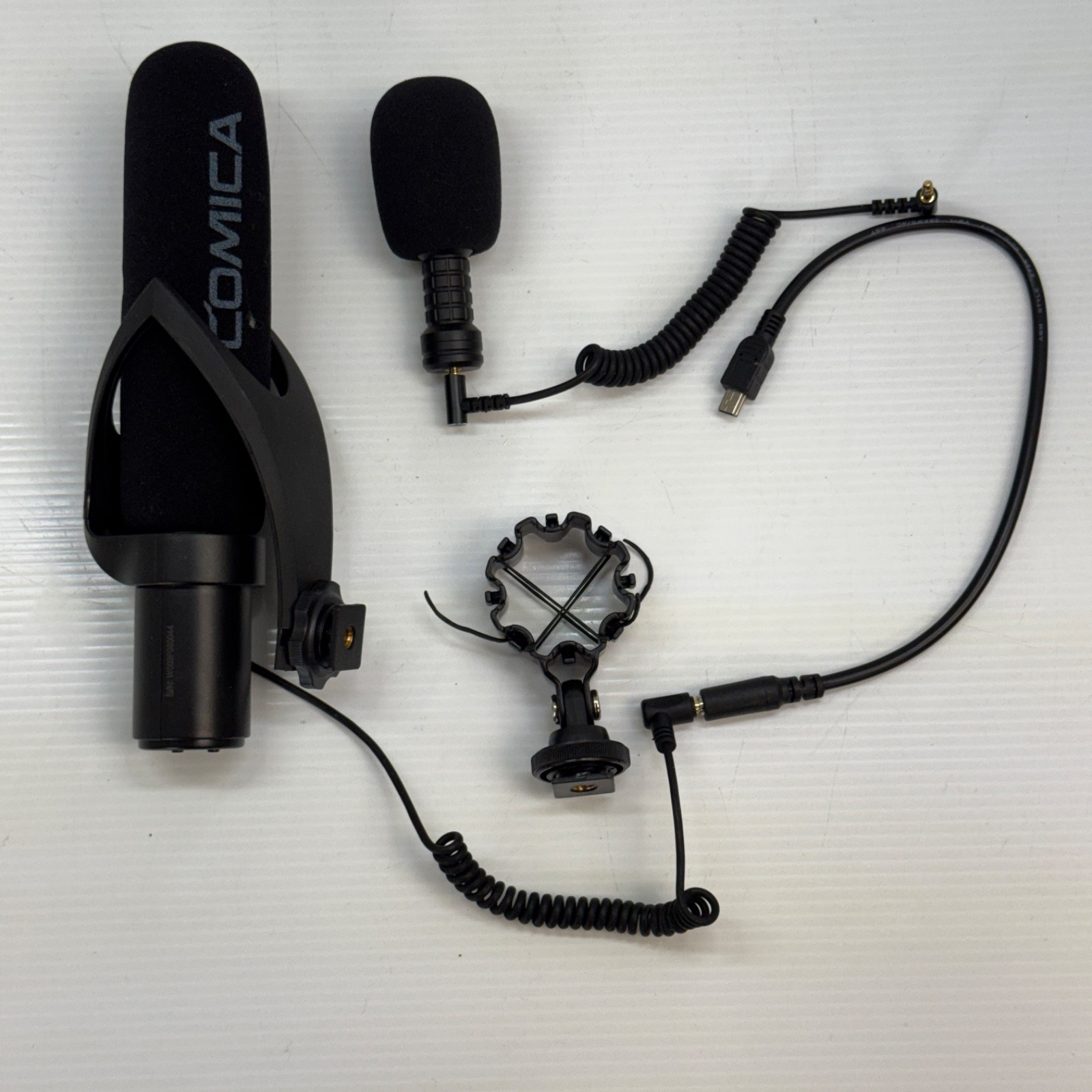 Comica V30 pro External Microphone Kit w/ Mount & Cables untested