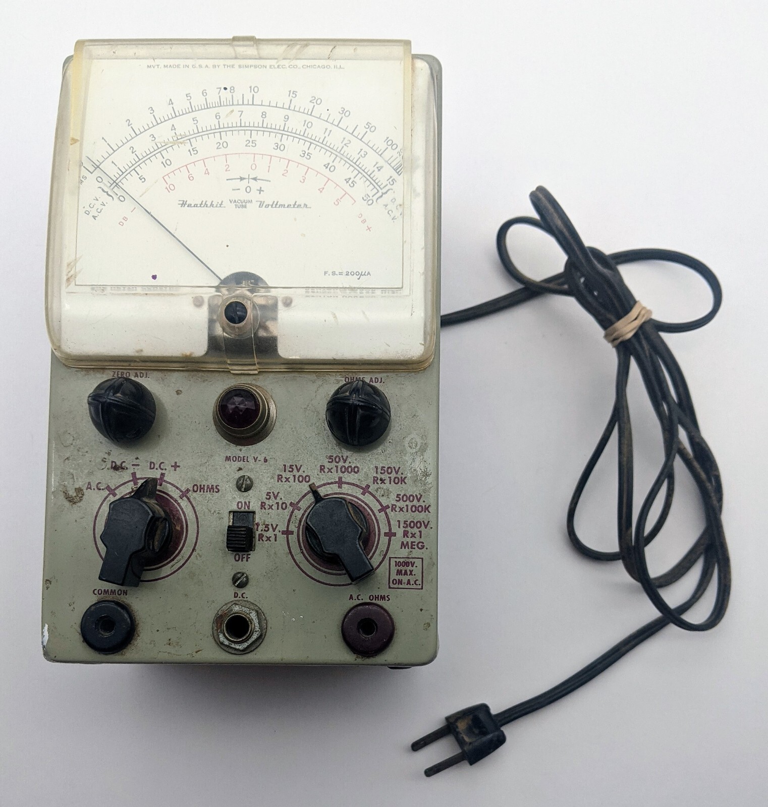 Vintage Heathkit Vacuum Tube Voltmeter V-6 Made in USA POWERS UP