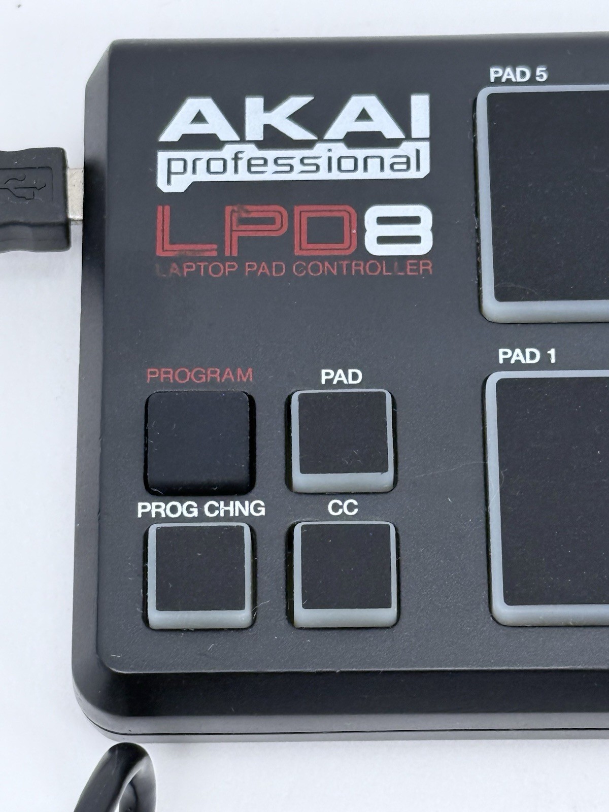AKAI Professional LPD8 Portable USB Midi Laptop Pad Controller | A2