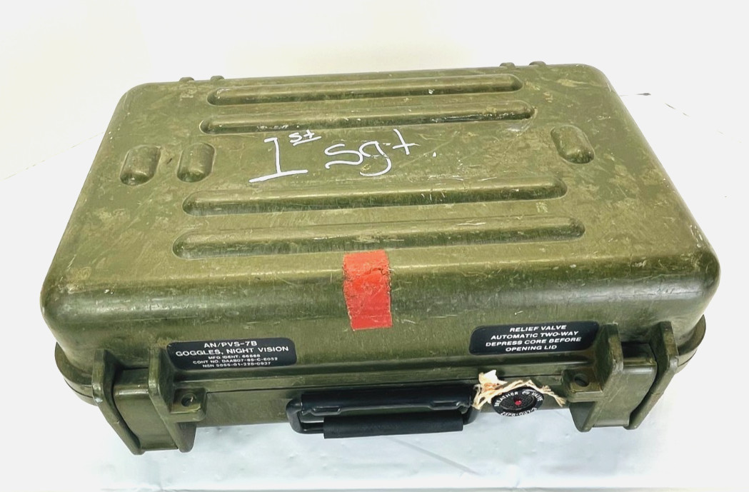 Army USMC Military AN/PVS-7B Night Vision Goggle Lockable Carrying Case 16X12X6