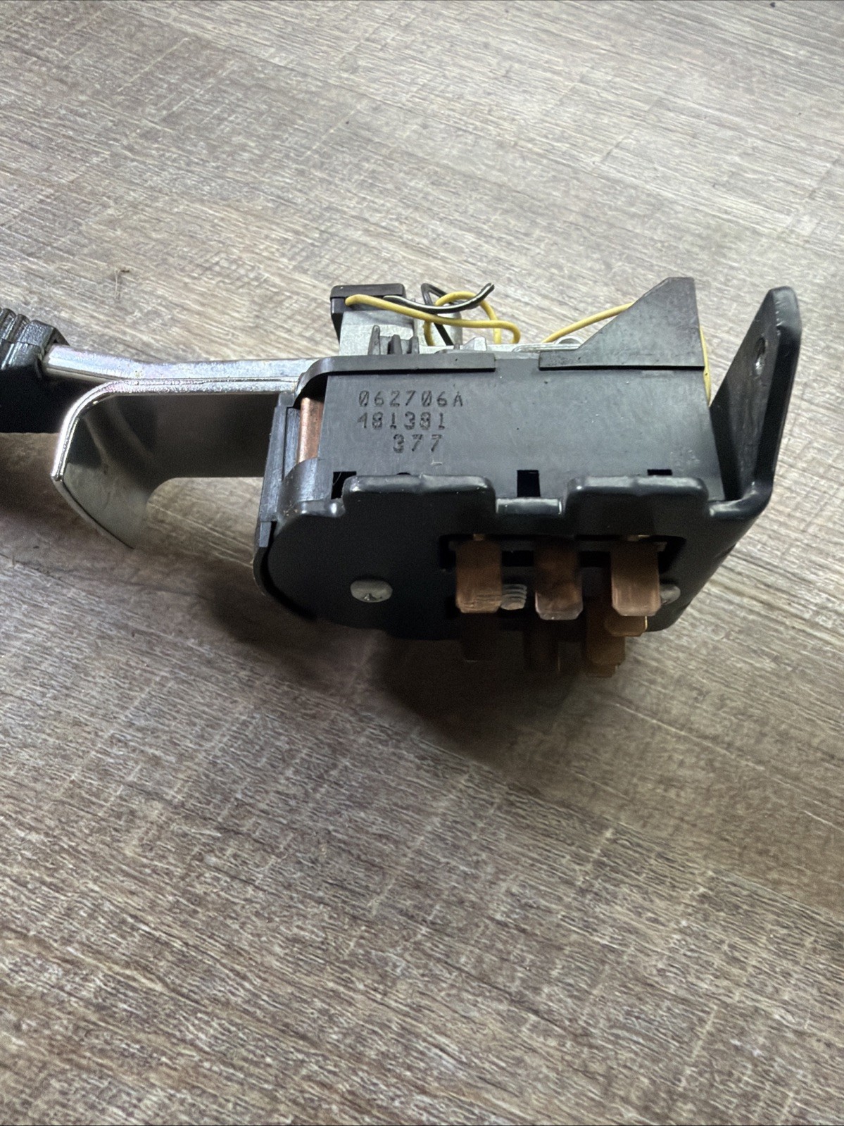 Paccar 01-4813-81 TURN SIGNAL SWITCH