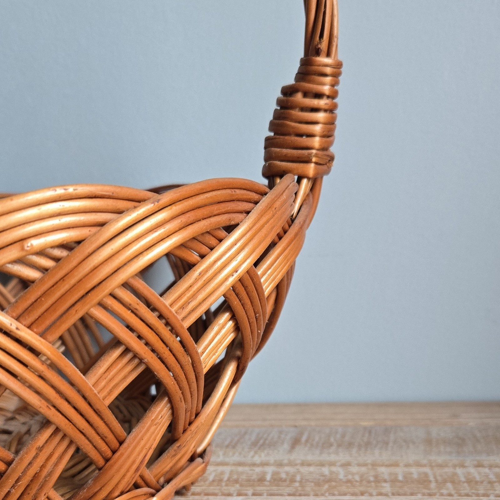 Basket Wicker Woven Harvest/Market Basket with Handle Farmhouse Decor. VTG