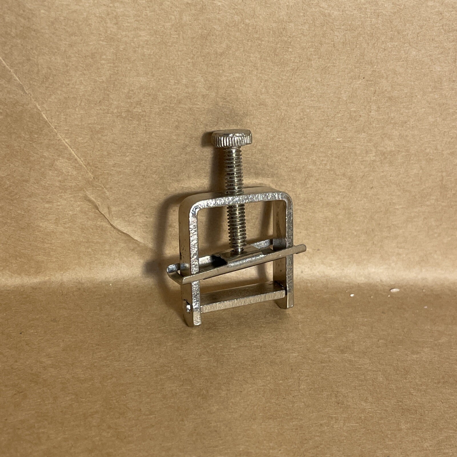 1 New MERCO HOFFMAN Closed Jaw Compressor Adj Screw Tube Clamp, pinch valve