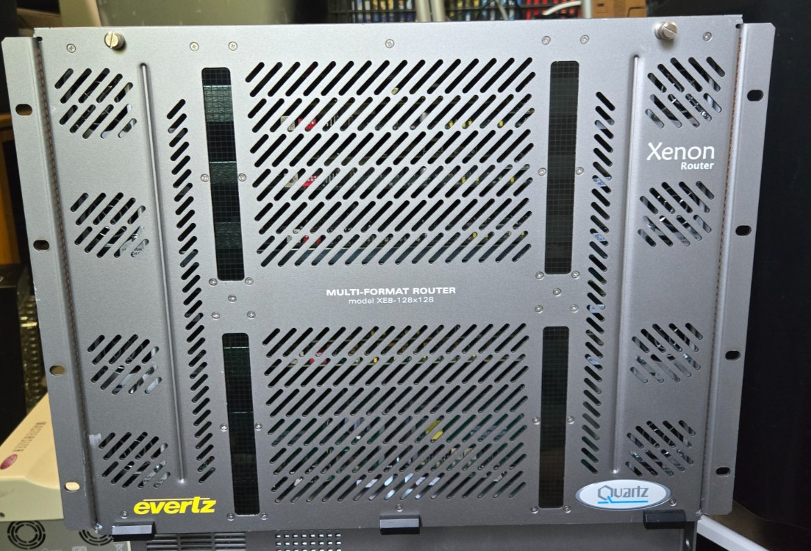 Evertz Multi-Format Router Model XE8-X-FR 128x128 - Broadcasting Equipment