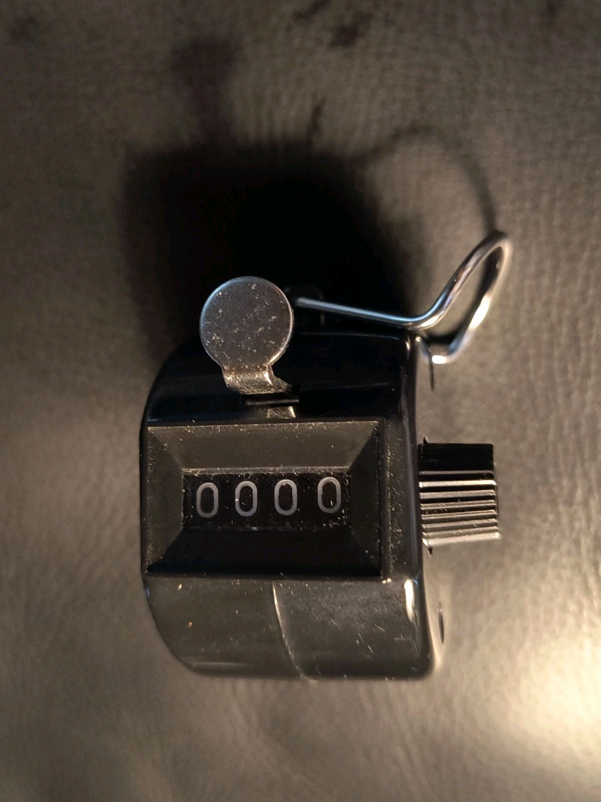 4 Digit Hand Tally Clicker Manual Mechanical Counting Tool w Finger Ring Tested