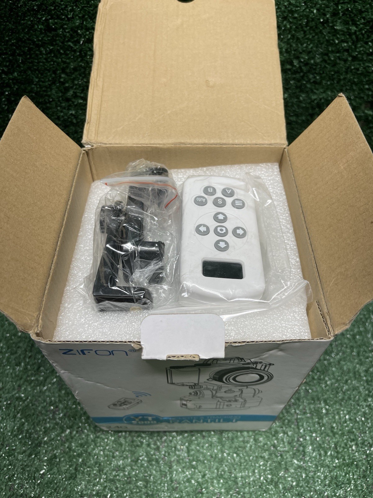 ZIFON YT-2000 AI Face Tracking Motorized Pan Tilt Panoramic Head Remote Control.