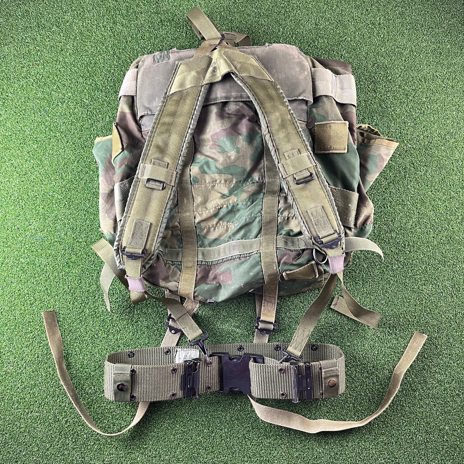 US Army Military LC-1 Combat Field Pack with Belt Equipment Medium