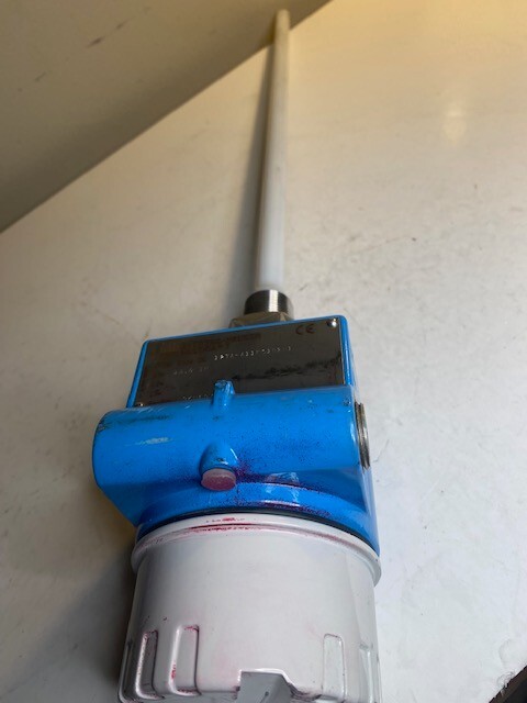 ENDRESS + HAUSER MULTICAP T 18" LEVEL PROBE/SENSOR 12TA-A11FC1BZR1