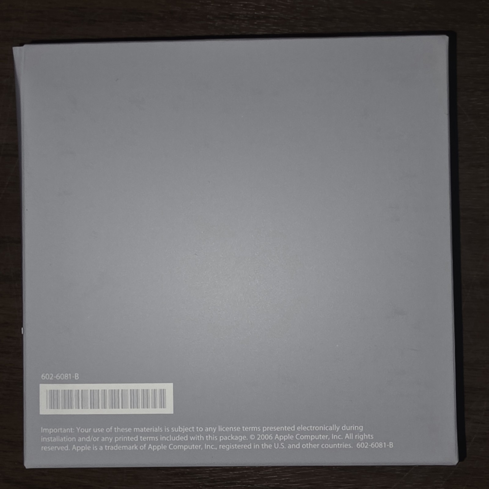 Mac Computers OS X Install Disc 1 & 2 10.5.4 2008 Model 3A152 with manuals