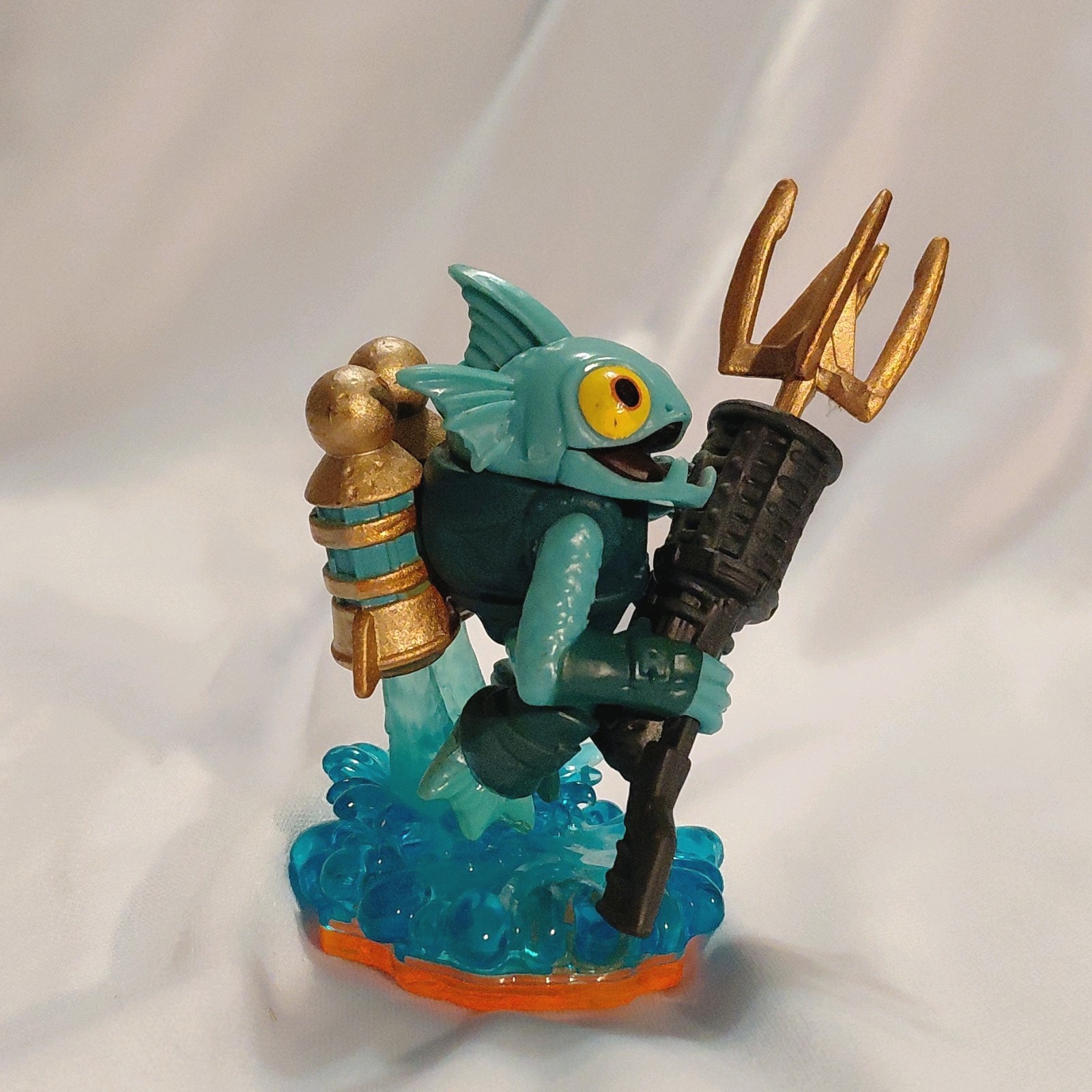 Skylanders Spyros Adventure - Gill Grunt w/ Trident