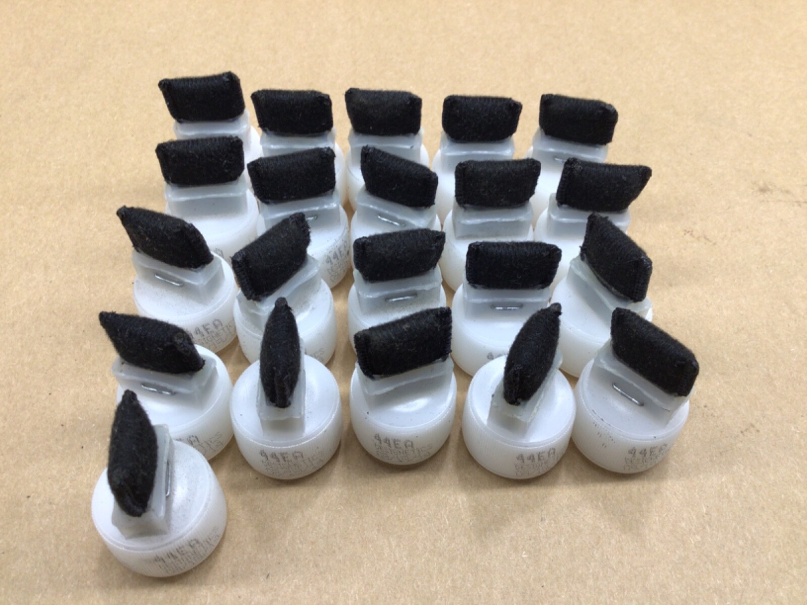 Designetics 44EA Fluid Applicators (Lot of 21)  #4014K47IAC