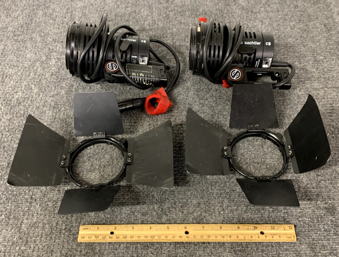 Lot of 2 Sachtler Reporter R100H 100W Focus Flood Light w/ Handle And Barn Doors
