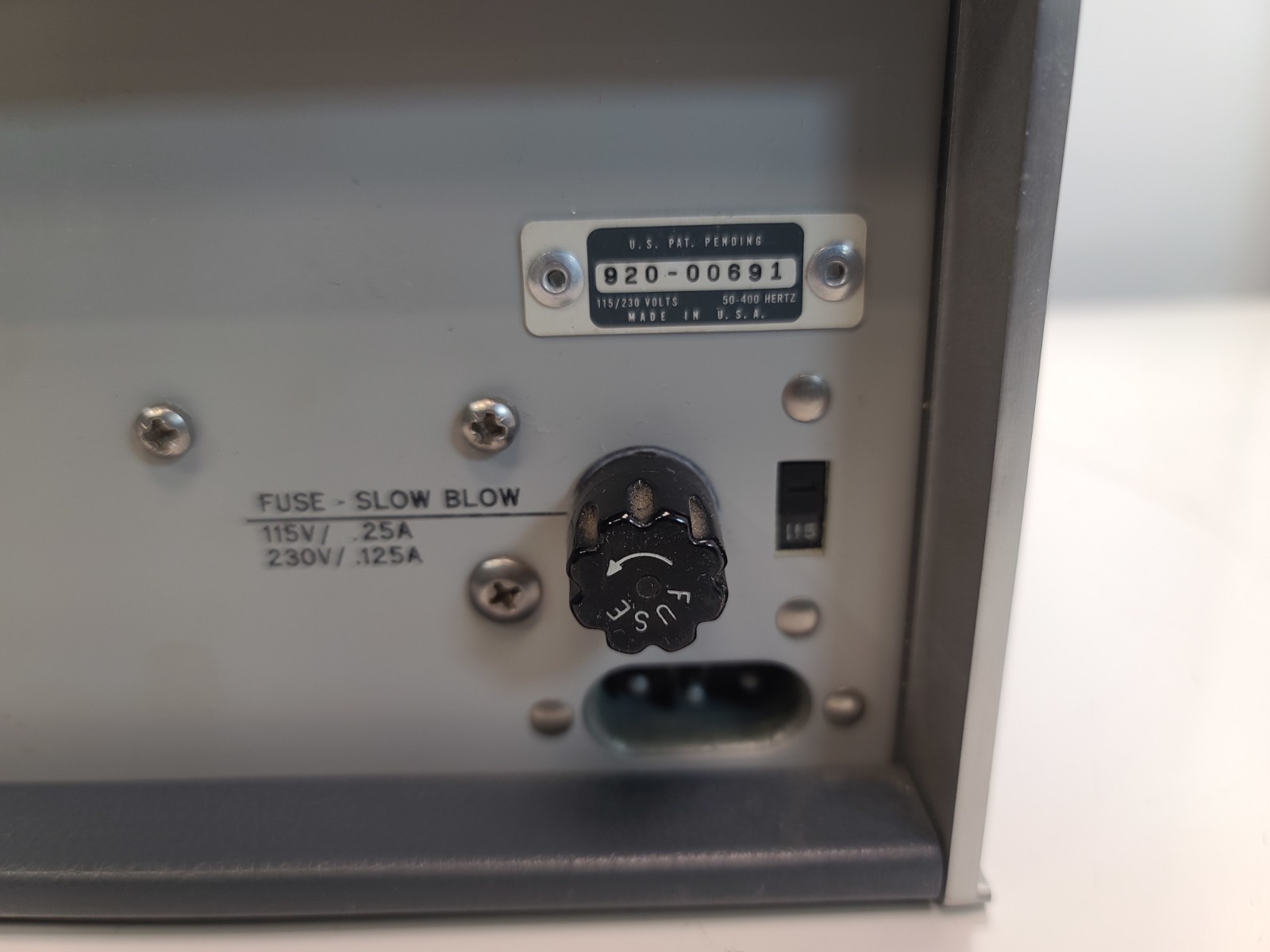 Hewlett Packard 3310A Function Generator