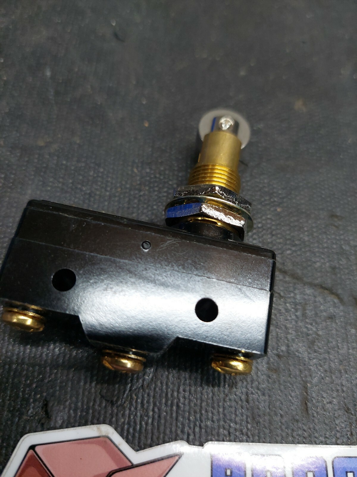Philmore Heavy Duty Snap Action Switch With Roller Plunger 30-1308