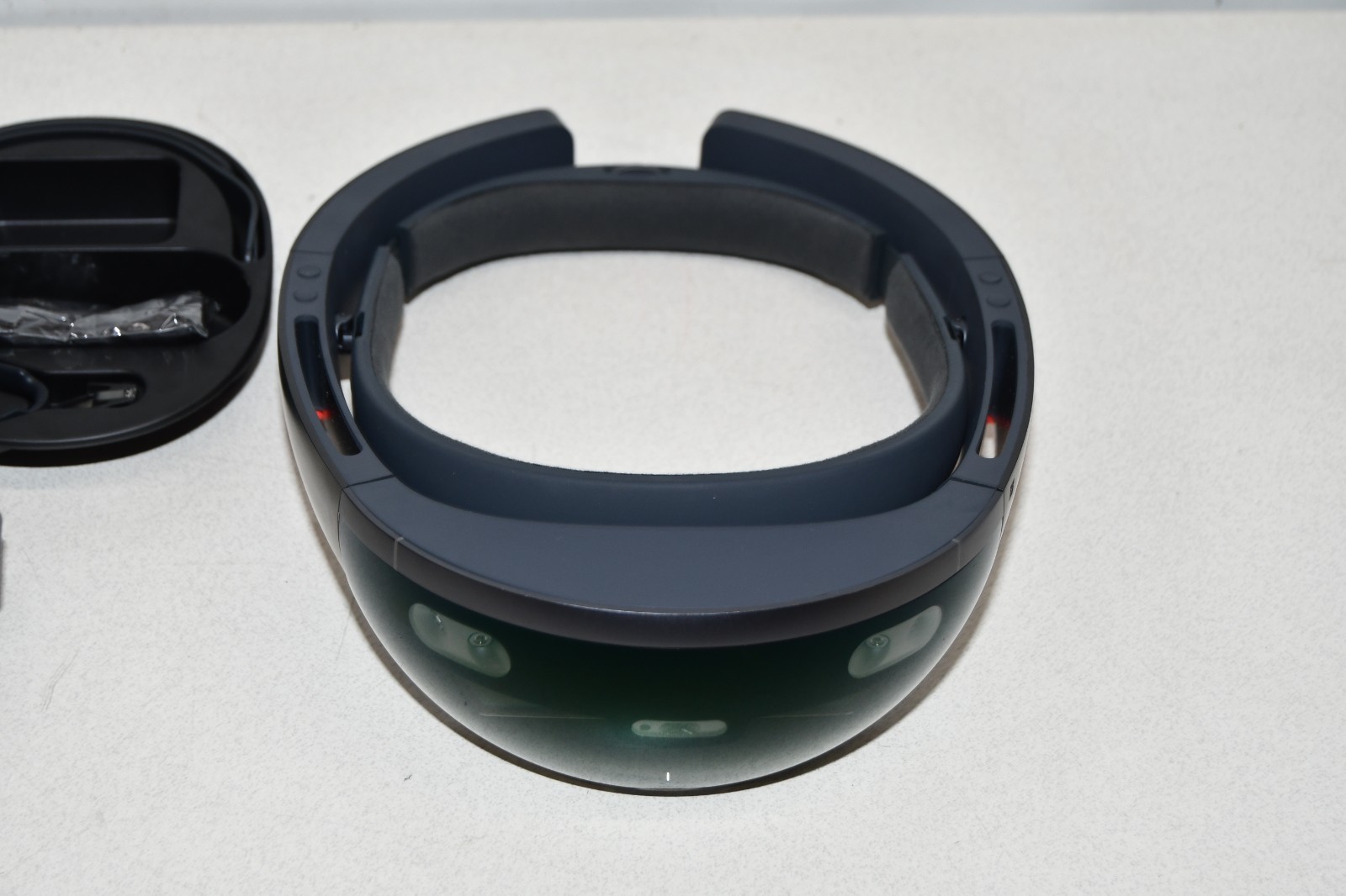 ^ Microsoft Hololens Generation 1 Virtual Headset Holo Lens #X8153