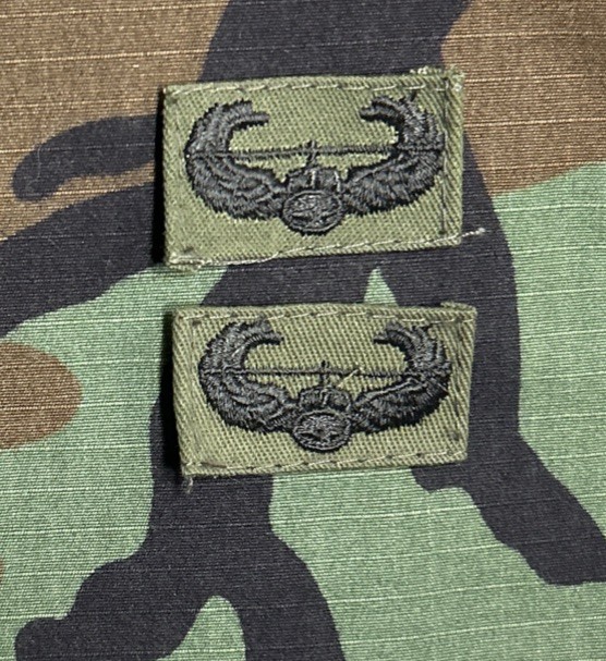 US Army Air Assault Badges (2) BDU Sew-On OD Green