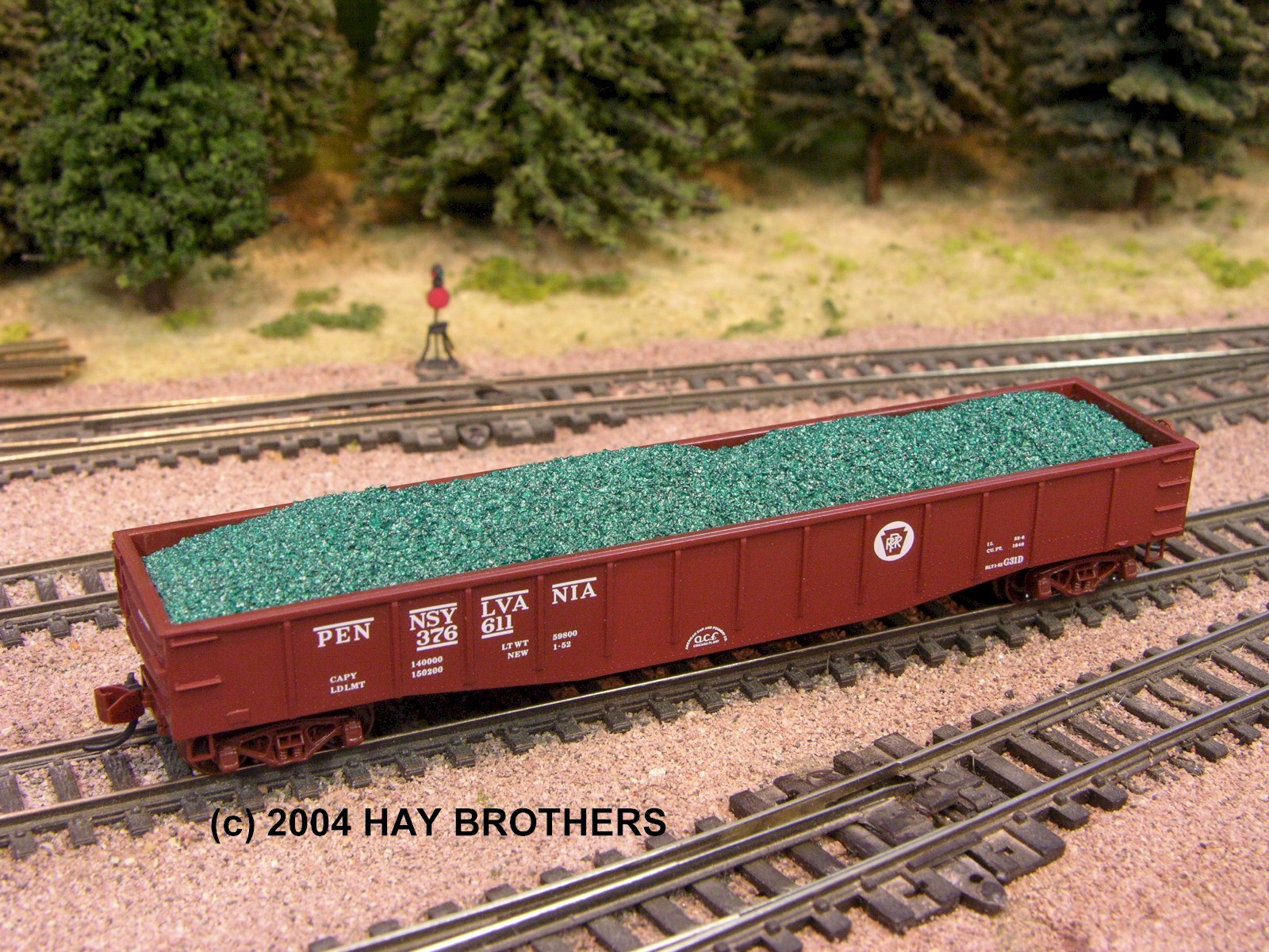 Hay Brothers CRUSHED GREEN GLASS LOAD - Fits Micro-Trains 50' Gondolas