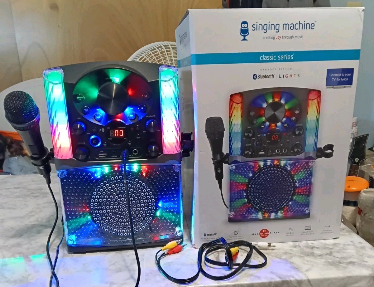 Singing Machine SML625BTBK Bluetooth CD Karaoke System Black With Original...