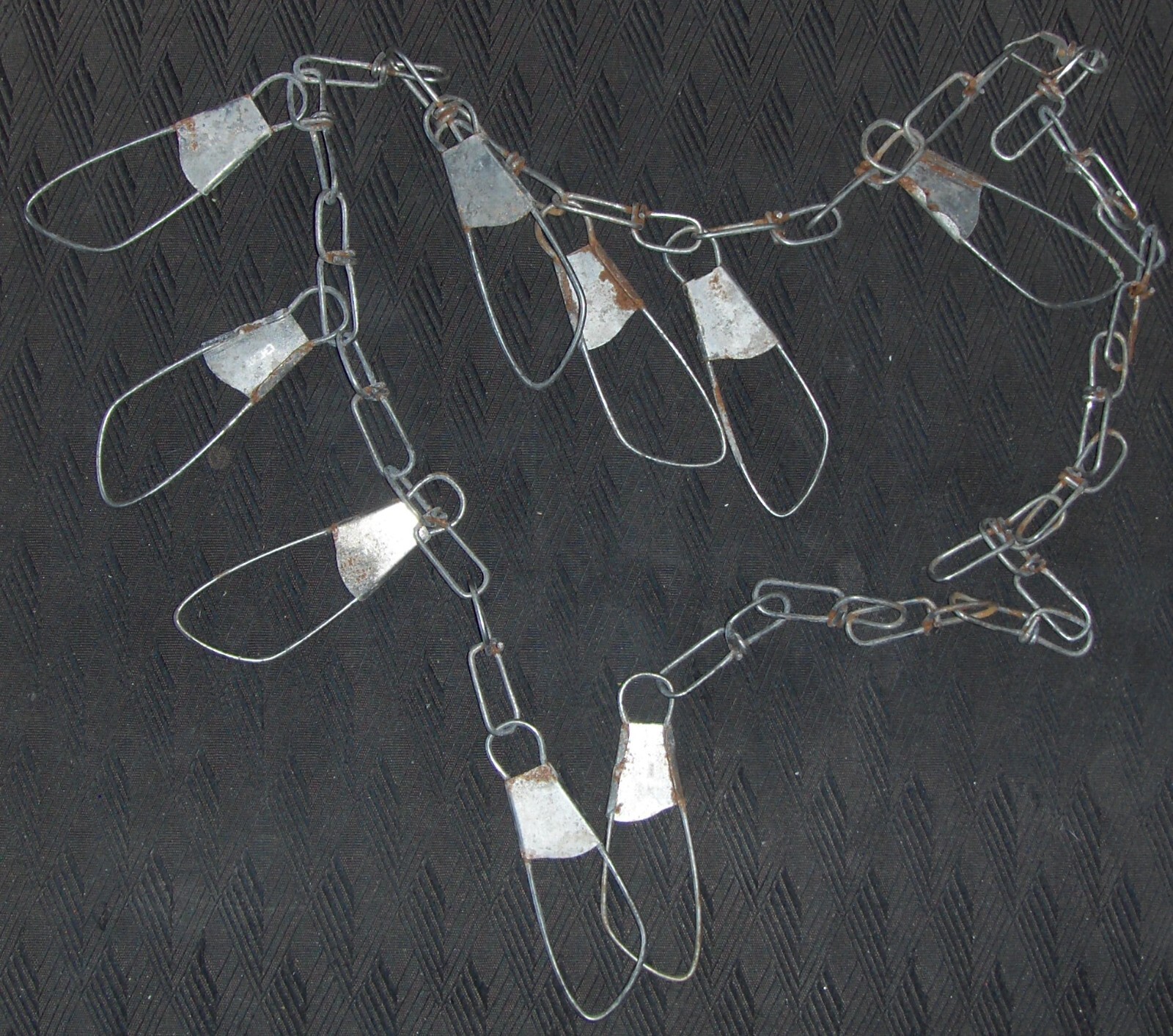 Scuba Diving or  fishing chain with 9 clips