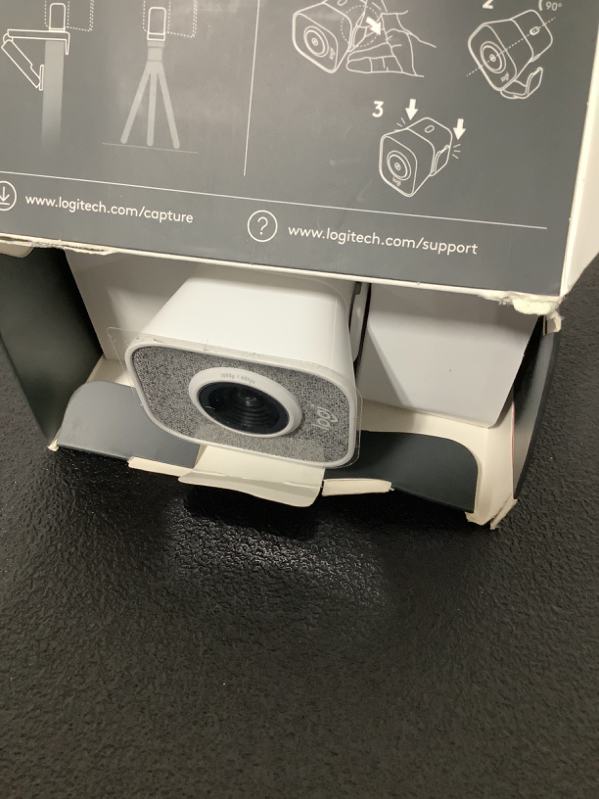Logitech StreamCam Webcam Model BU0054 - White NOB