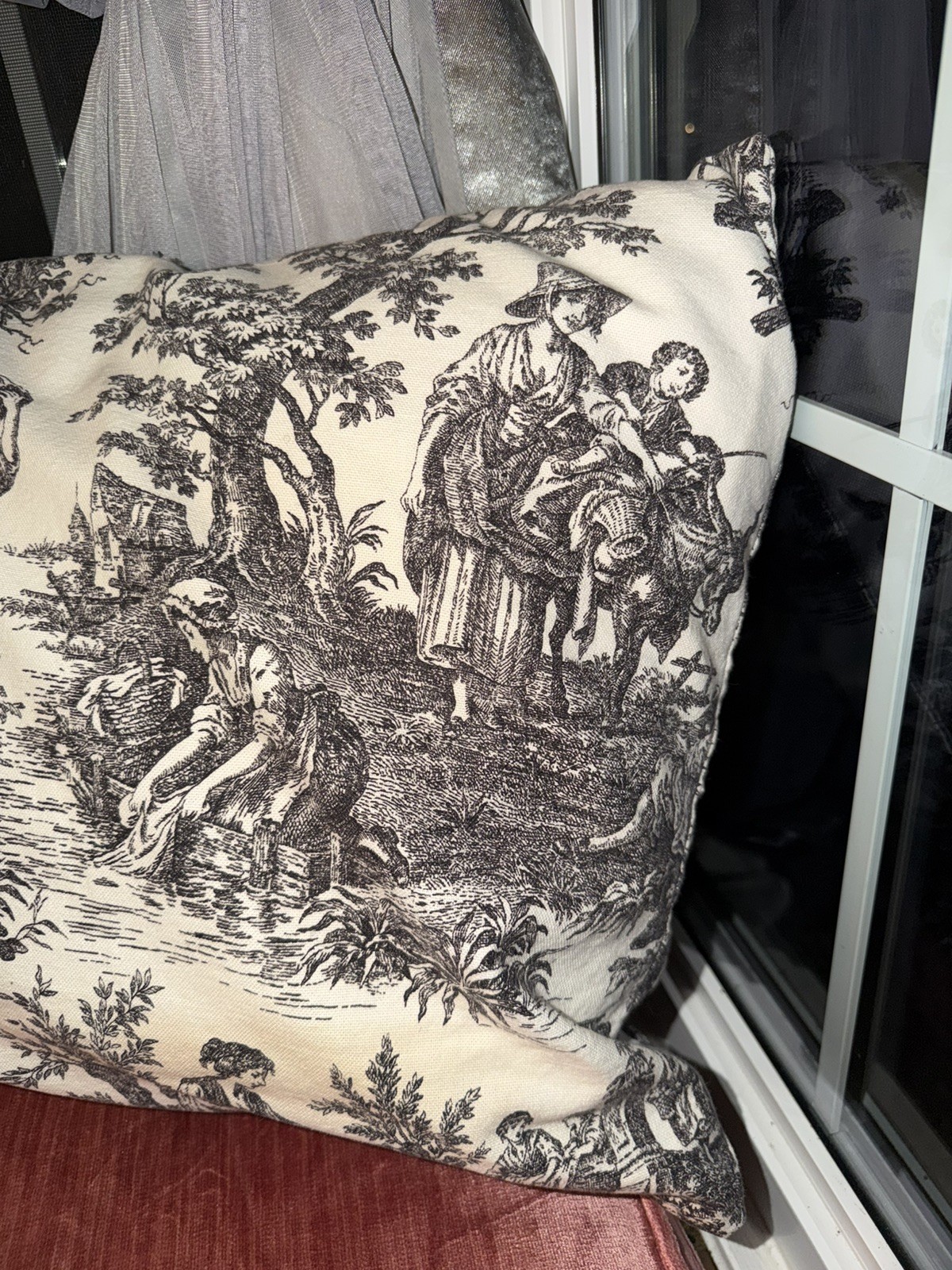 Waverly Standard Sham Wellington Luxury Collection Black Toile Gingham set of 2