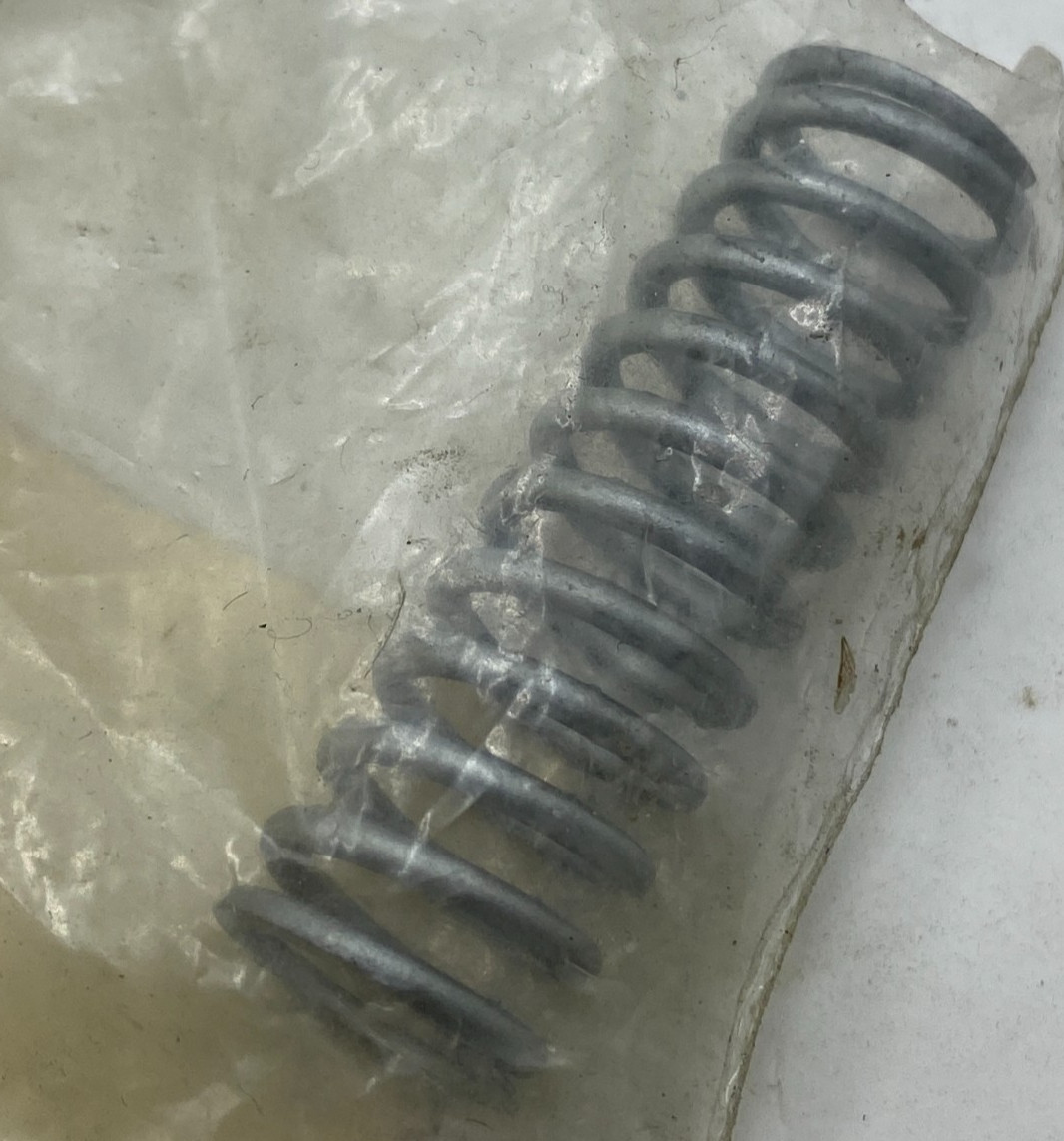 LOT OF 8 HEIDELBERG COMPRESSION SPRING 49.011.011, 23-S-05, 49011011 🎯