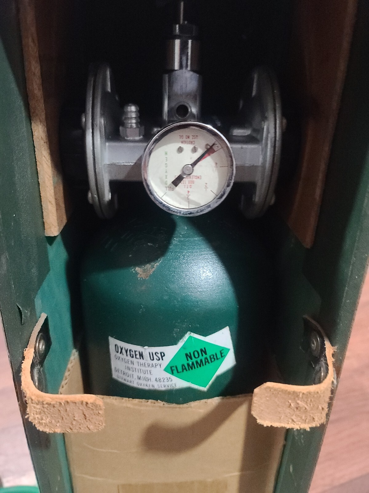 Vintage Stewart Oxygen Emergency Inhalator Service Scuba Diving First Aid