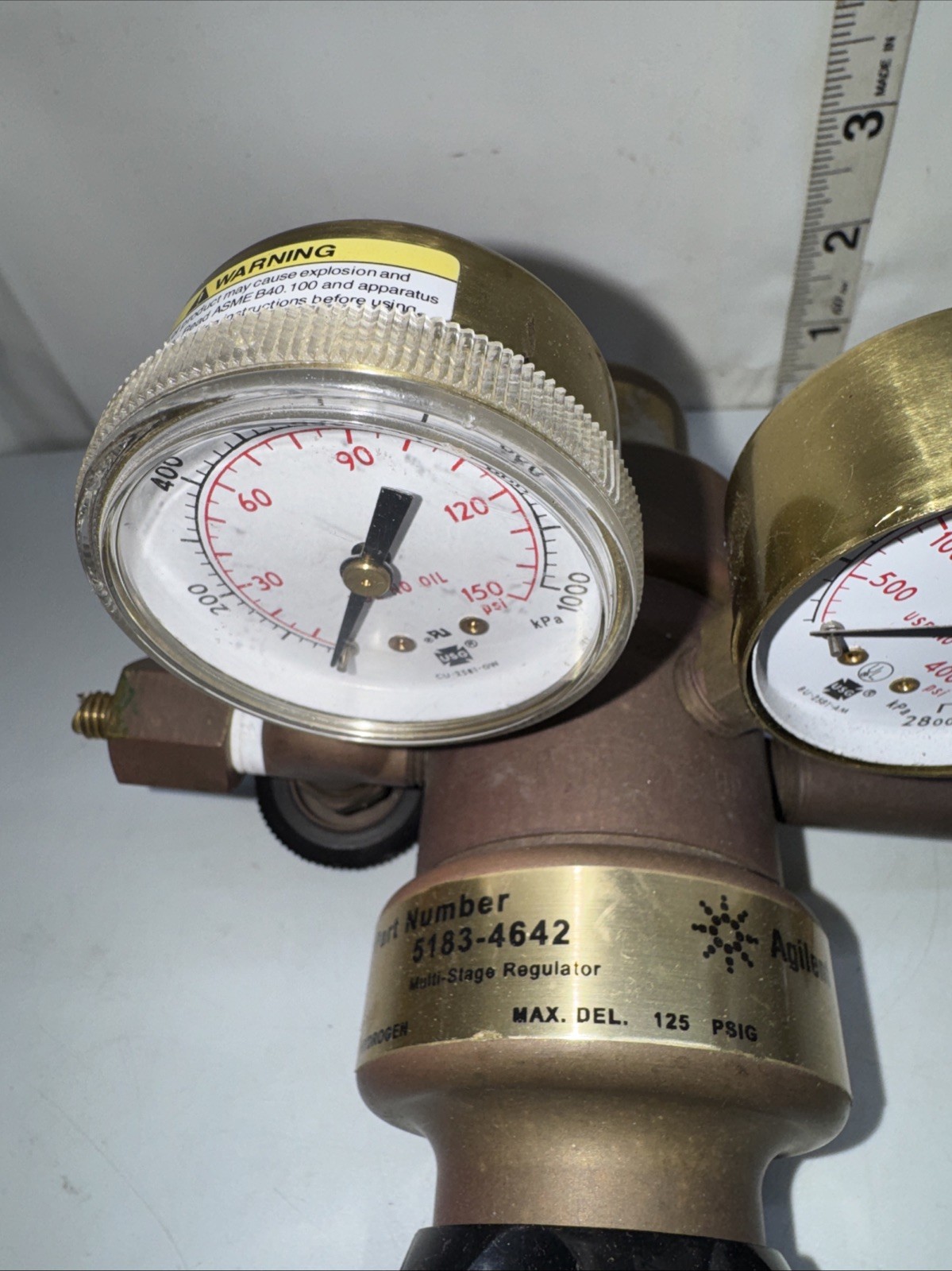 AGILENT 5183-4642 MULTI-STAGE REGULATOR. Placarded "Hydrogen”