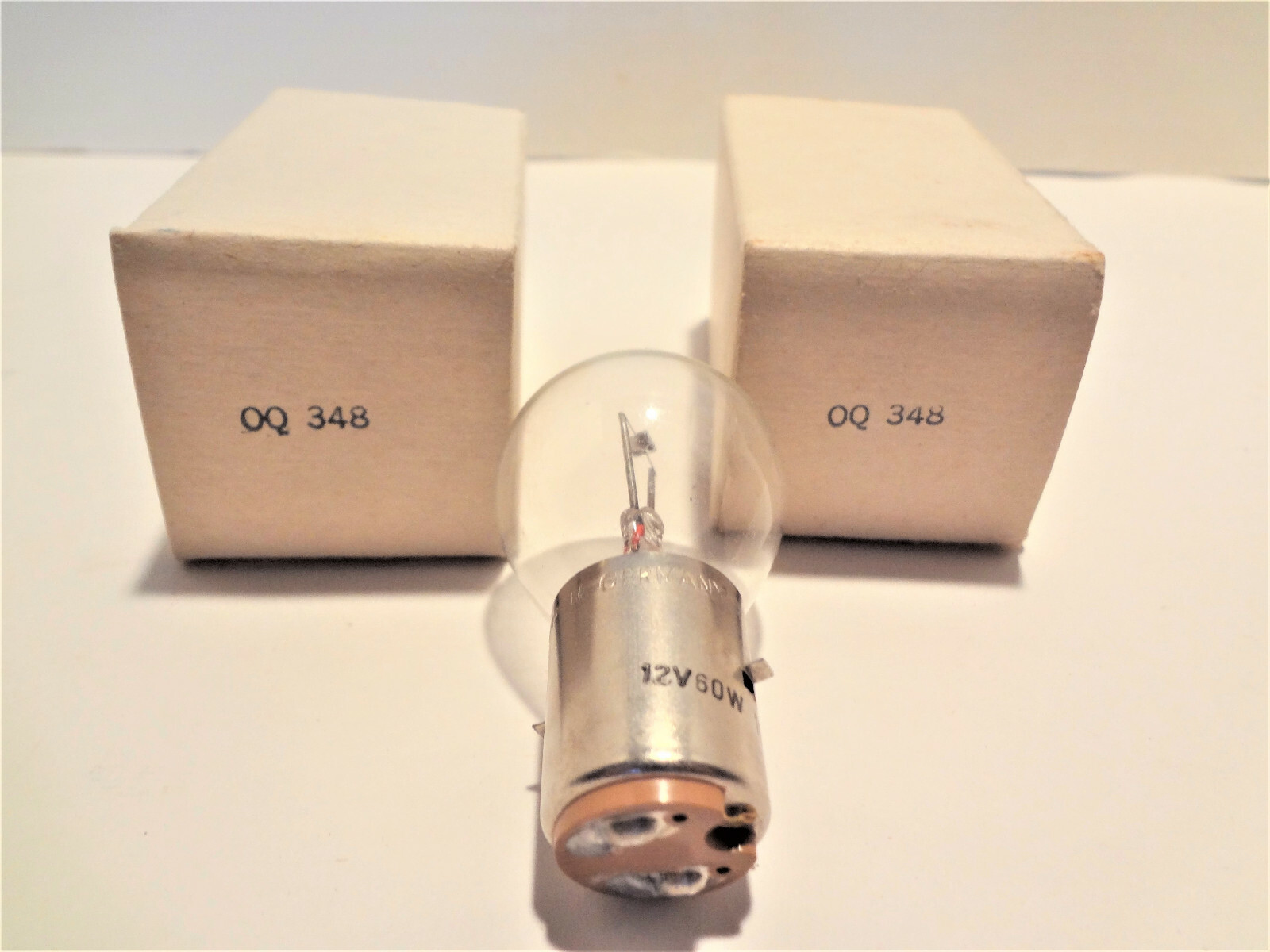 ZEISS 380216 LEITZ LEICA 500010 also OQ-348 BULB 12 VOLT 60 WATT   QTY (2) NEW
