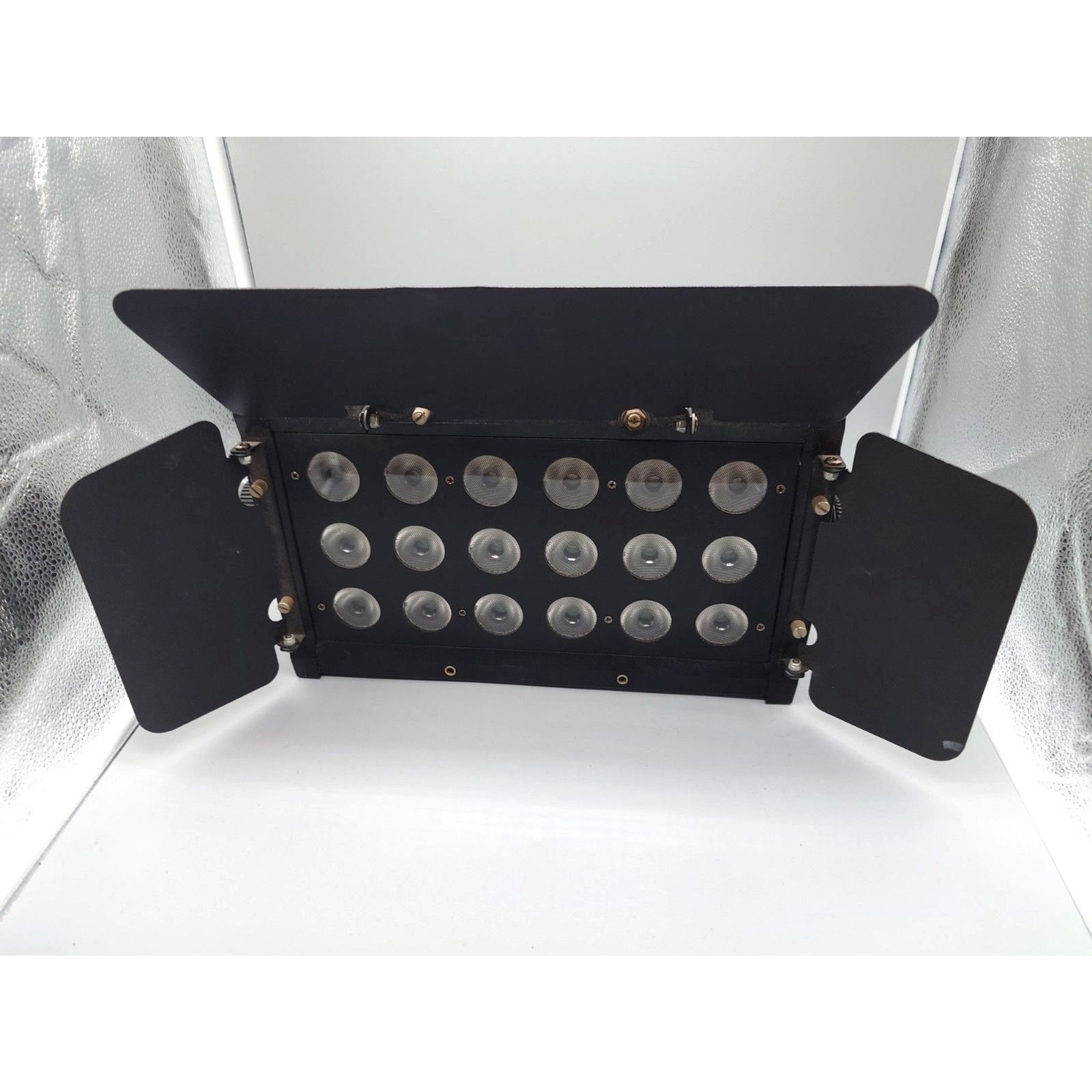 CHAUVET STAGE UV18 WASHLIGHT [GNH022179]