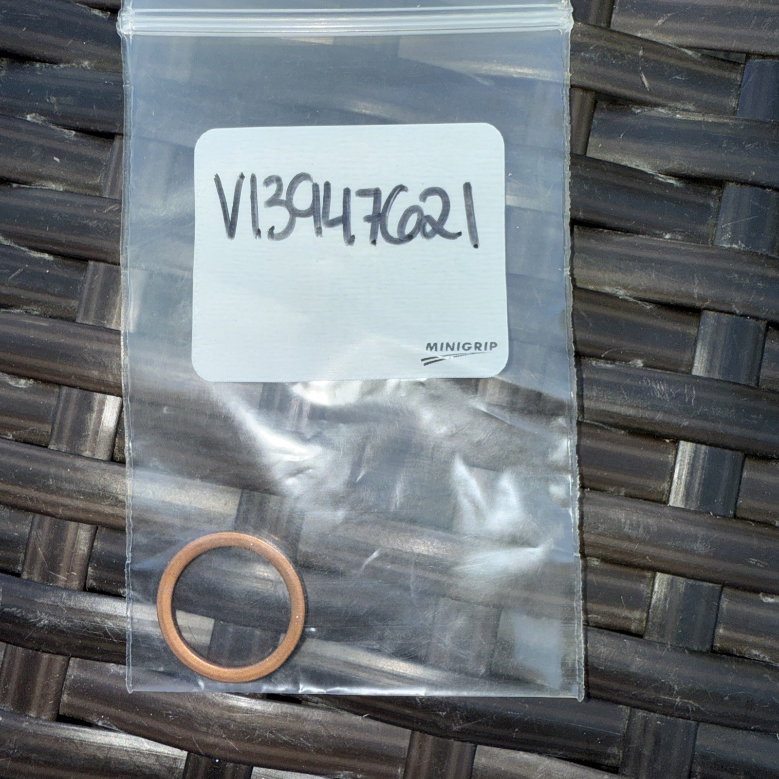 VOLVO COPPER WASHER 13947621 NEW VOE13947621
