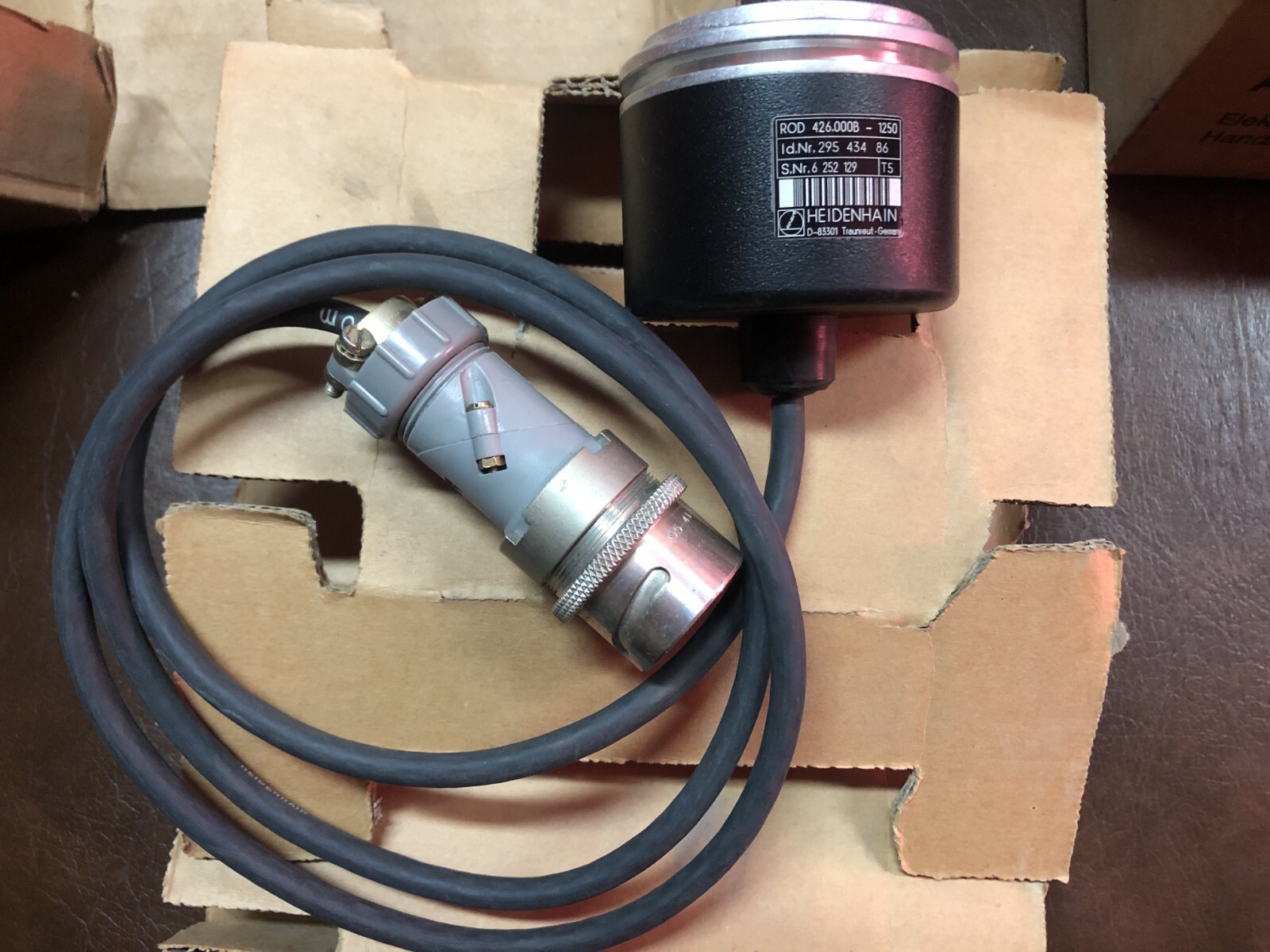 NEW IN BOX HEIDENHAIN 29543486 ENCODER ROD 426.000B-1250
