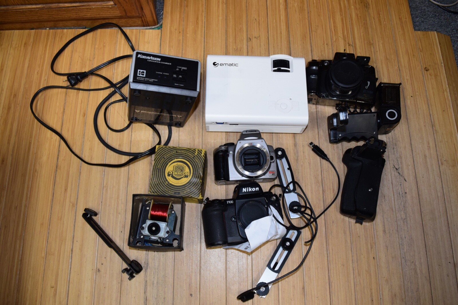 Lot of 10 cameras and mix for parts or repair