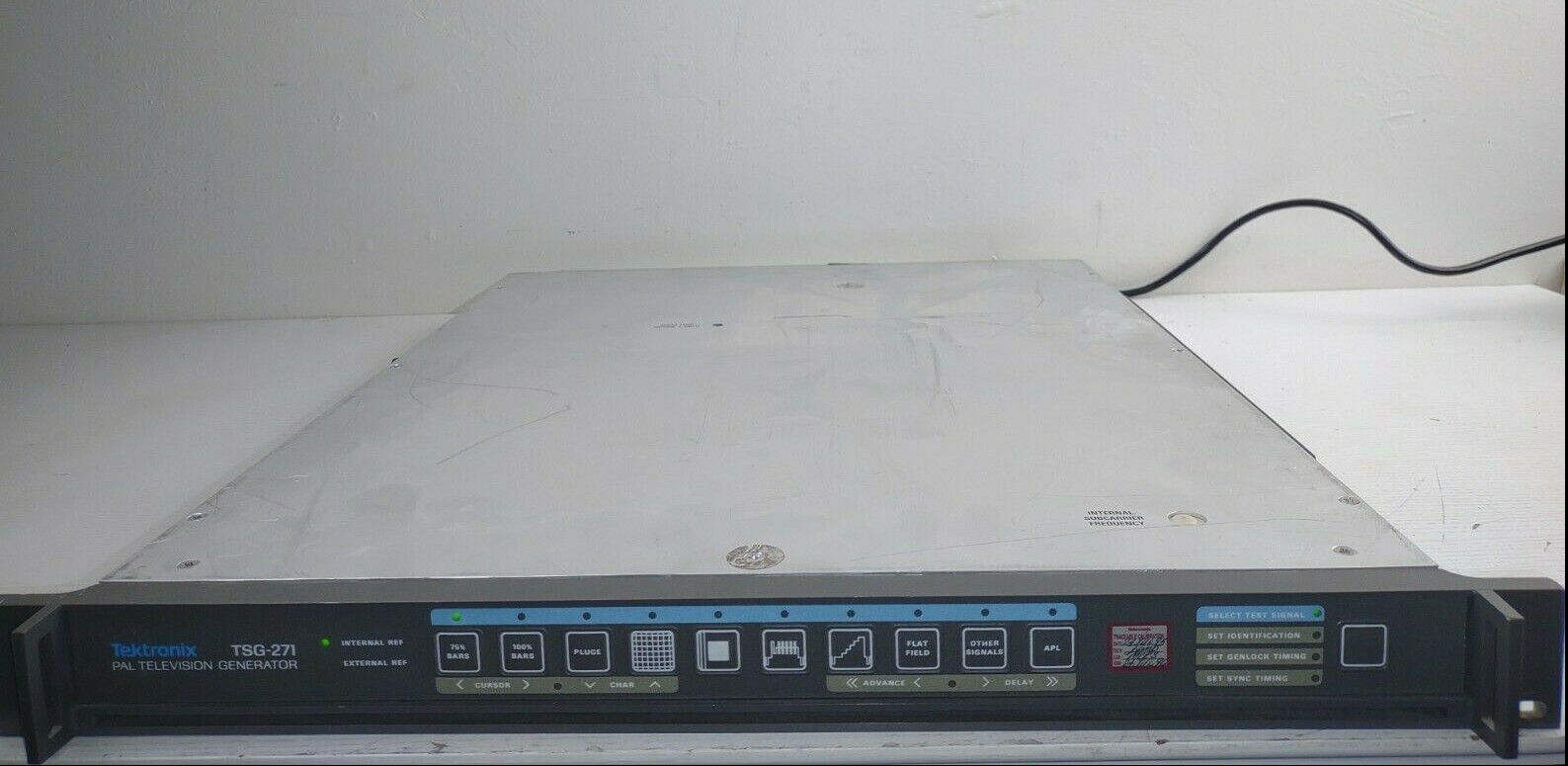 Tektronix TSG271 PAL Television Generator for parts