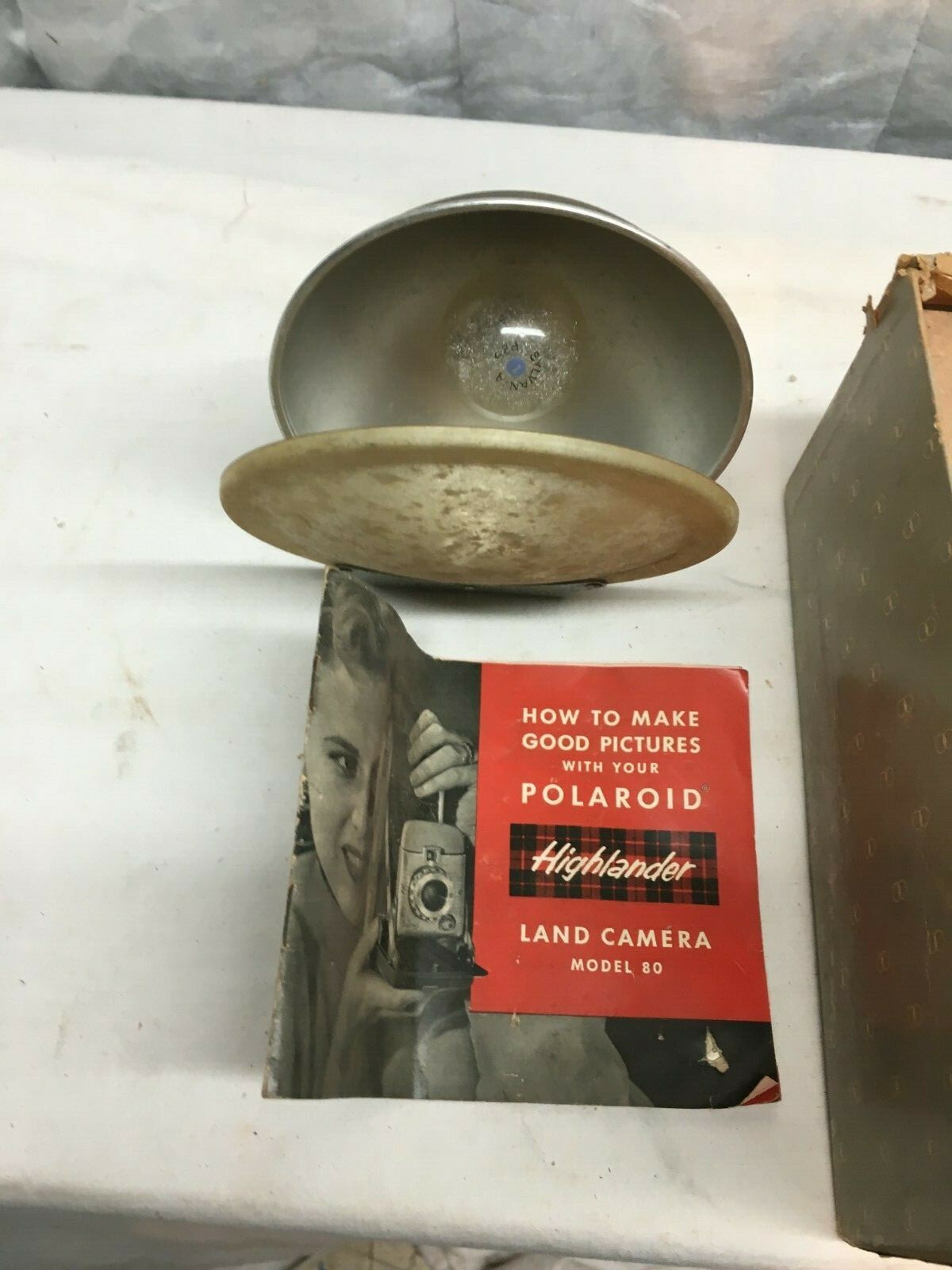Polaroid Model 281 Flash Gun w/ Diffuser in Original Box - Extra Bulbs