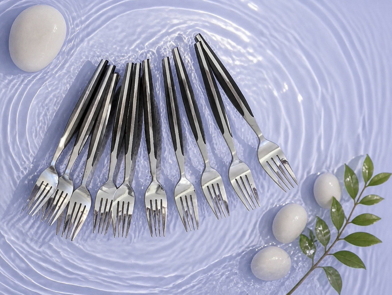 10 ELDAN - ELD2 - BLACK  and Stainless Dinner Forks