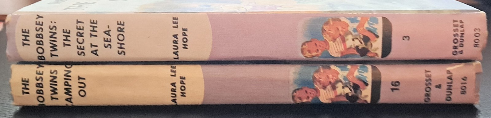 LOT OF 17 VINTAGE BOBBSEY TWINS LAVENDER-SPINED PICTURE COVERS