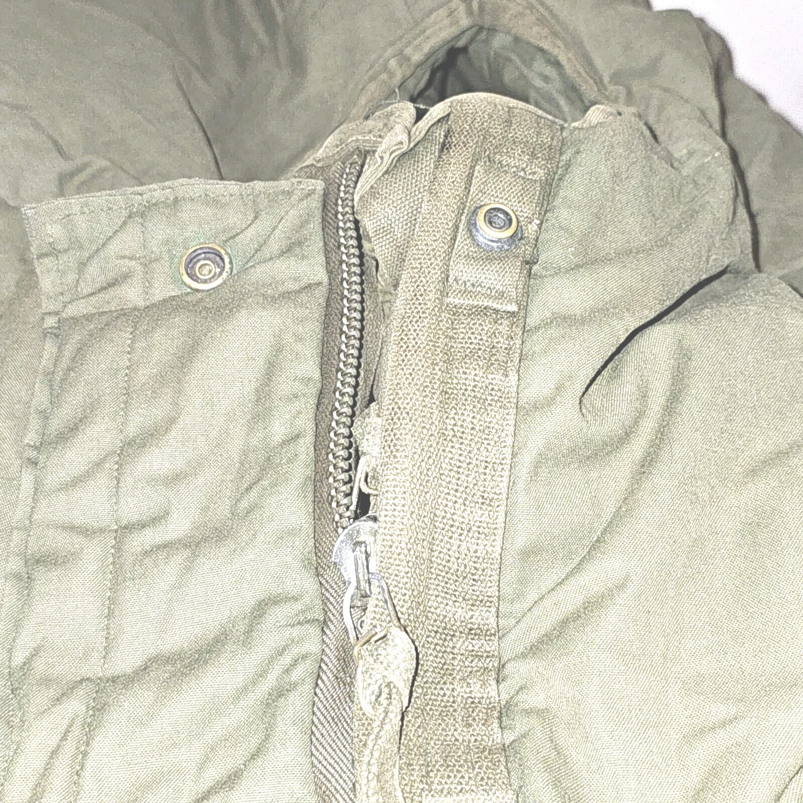Vintage USGI Intermediate Cold Sleeping Bag - NSN: 8465-01-049-0888
