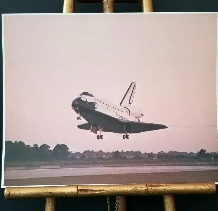 Space Shuttle Orbiter Landing NASA Photo #F-042 - 8X10" Space Shuttle Columbia
