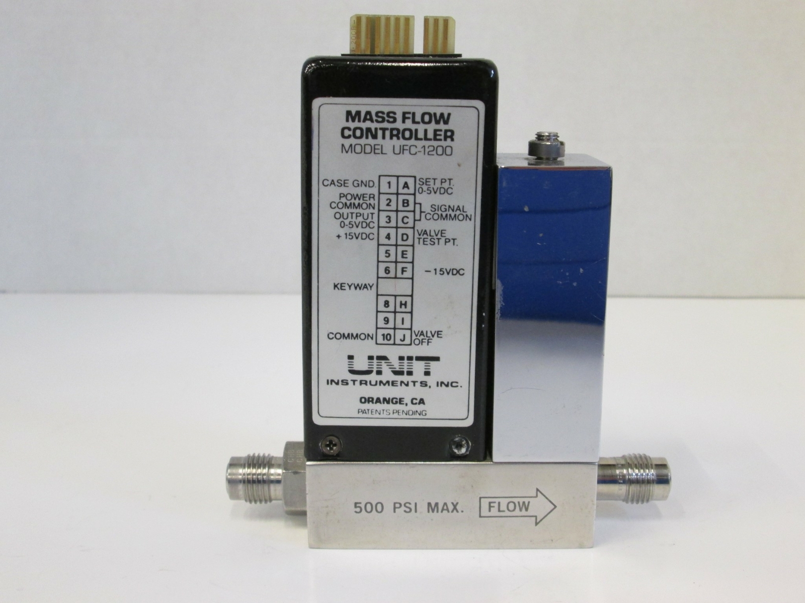 Unit UFC-1200 Mass Flow Controller MFC, N2, 2 SLPM, 1/4" Male