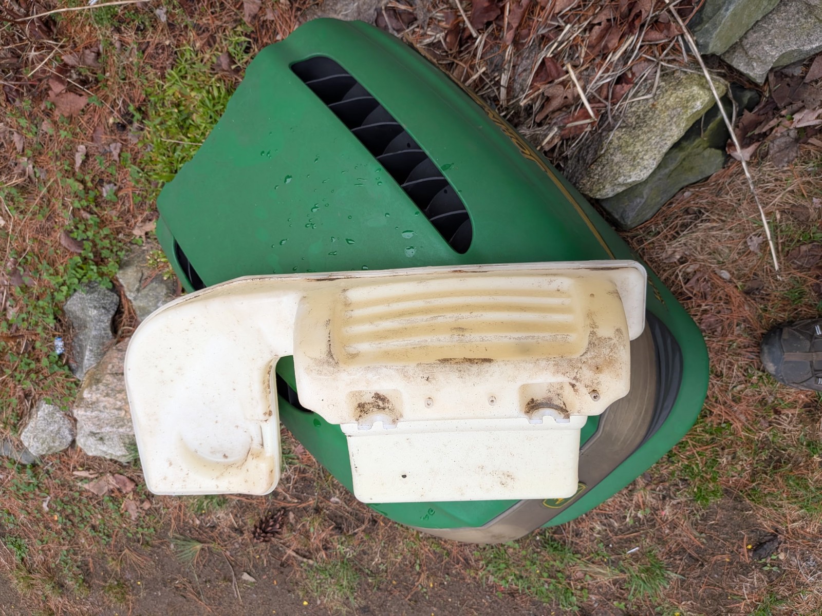 John Deere LT Series Gas Tank Good Condition