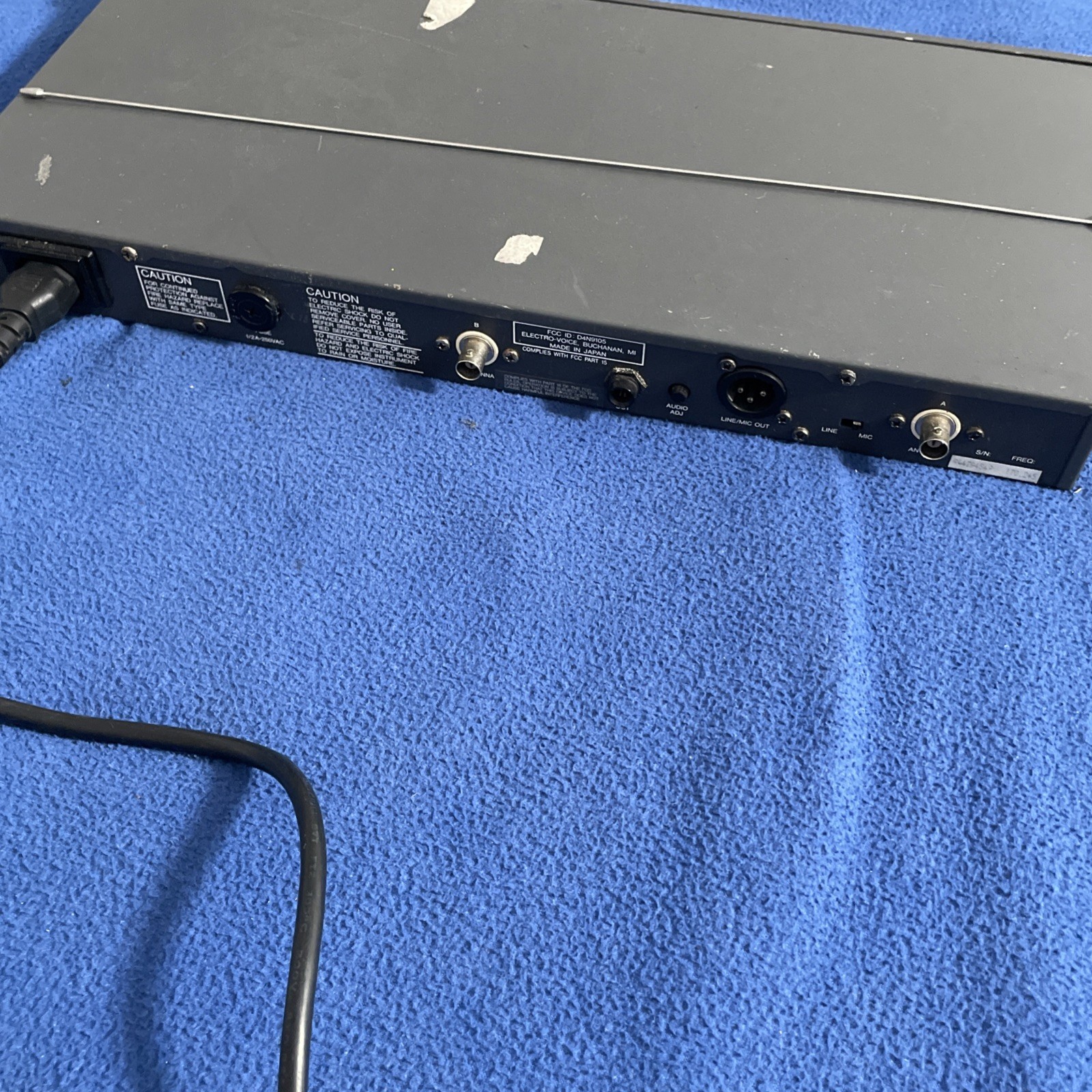 EV Electro-Voice MR-2000A Dual Receiver Diversity Wireless System