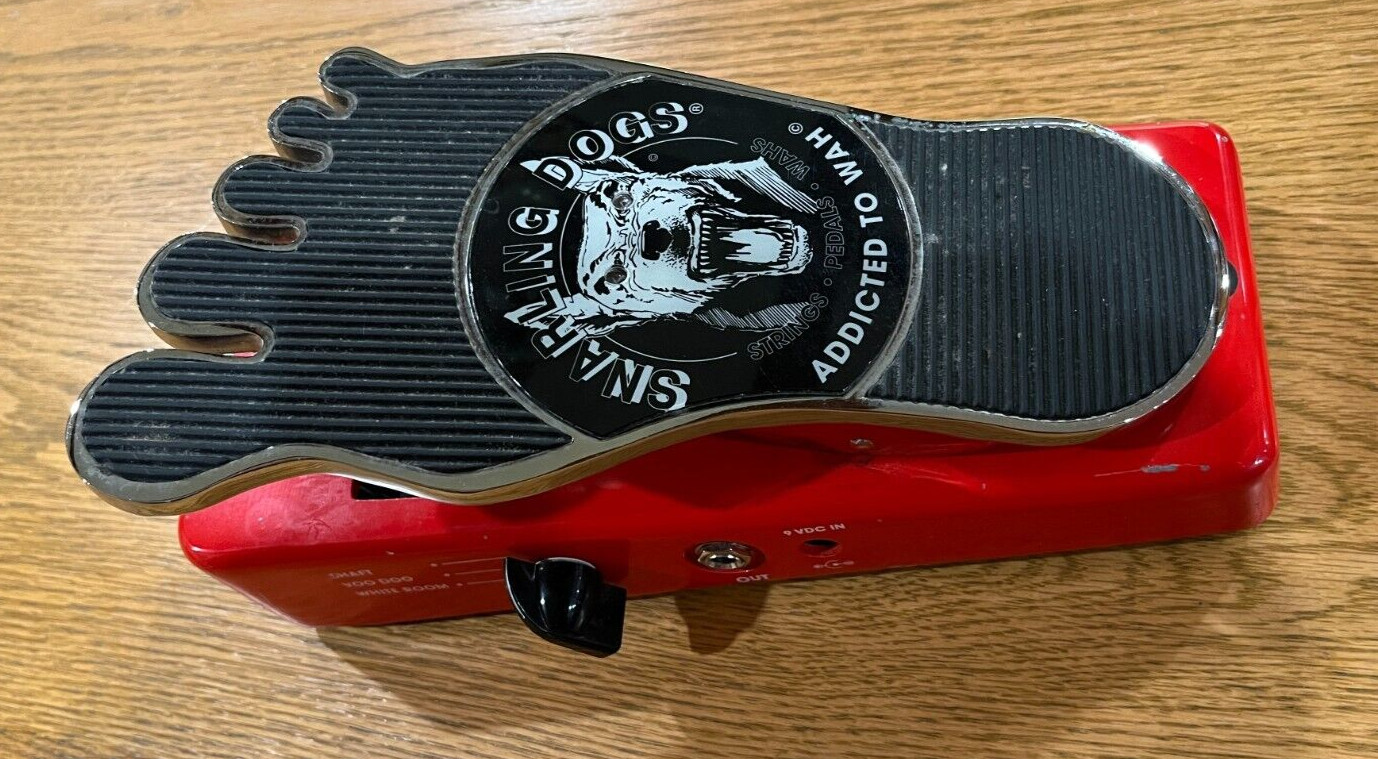 SNARLING DOGS SUPER BAWL WHINE -O- ADDICTED TO WAH GUITAR EFFECTS PEDAL NICE !