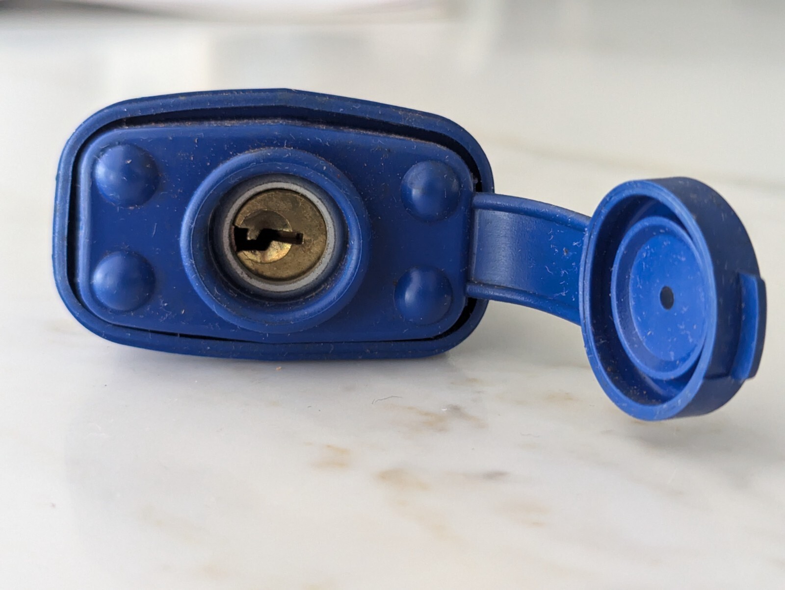Master Lock Tough Under Fire Rubber Coated Pad Lock w/1 Key (NOS)