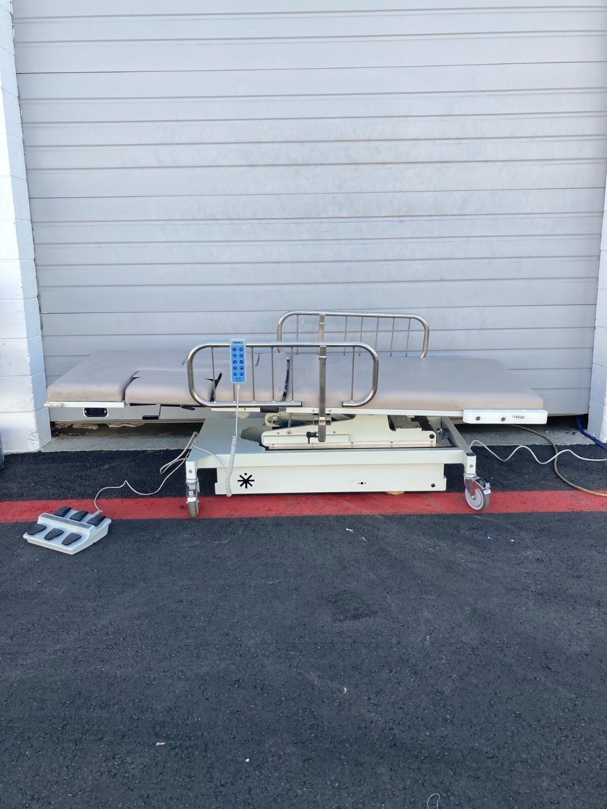 MPI Echo Table| New Upholstery | Aimcardio.com