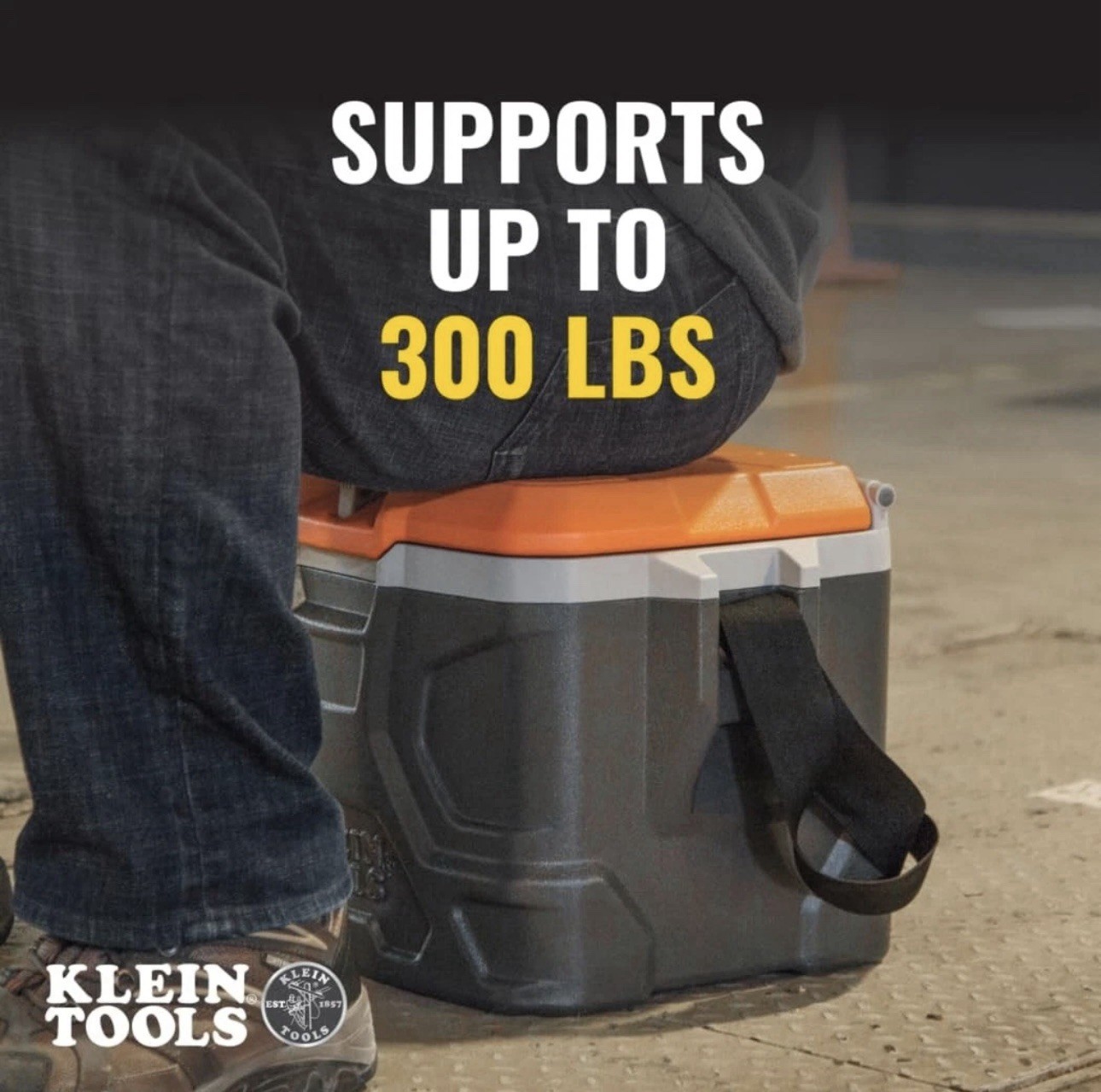 Klein Tools 55600 Work Cooler, 17-Quart Lunch Box Holds 18 Cans, Keeps Cool 30Hr